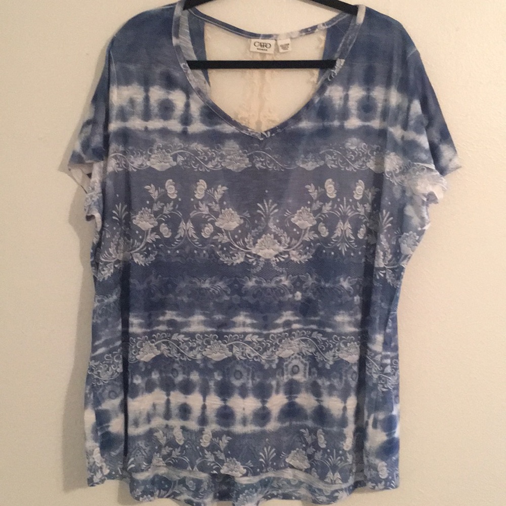 Cato Top with Lace on Back size 22/24W